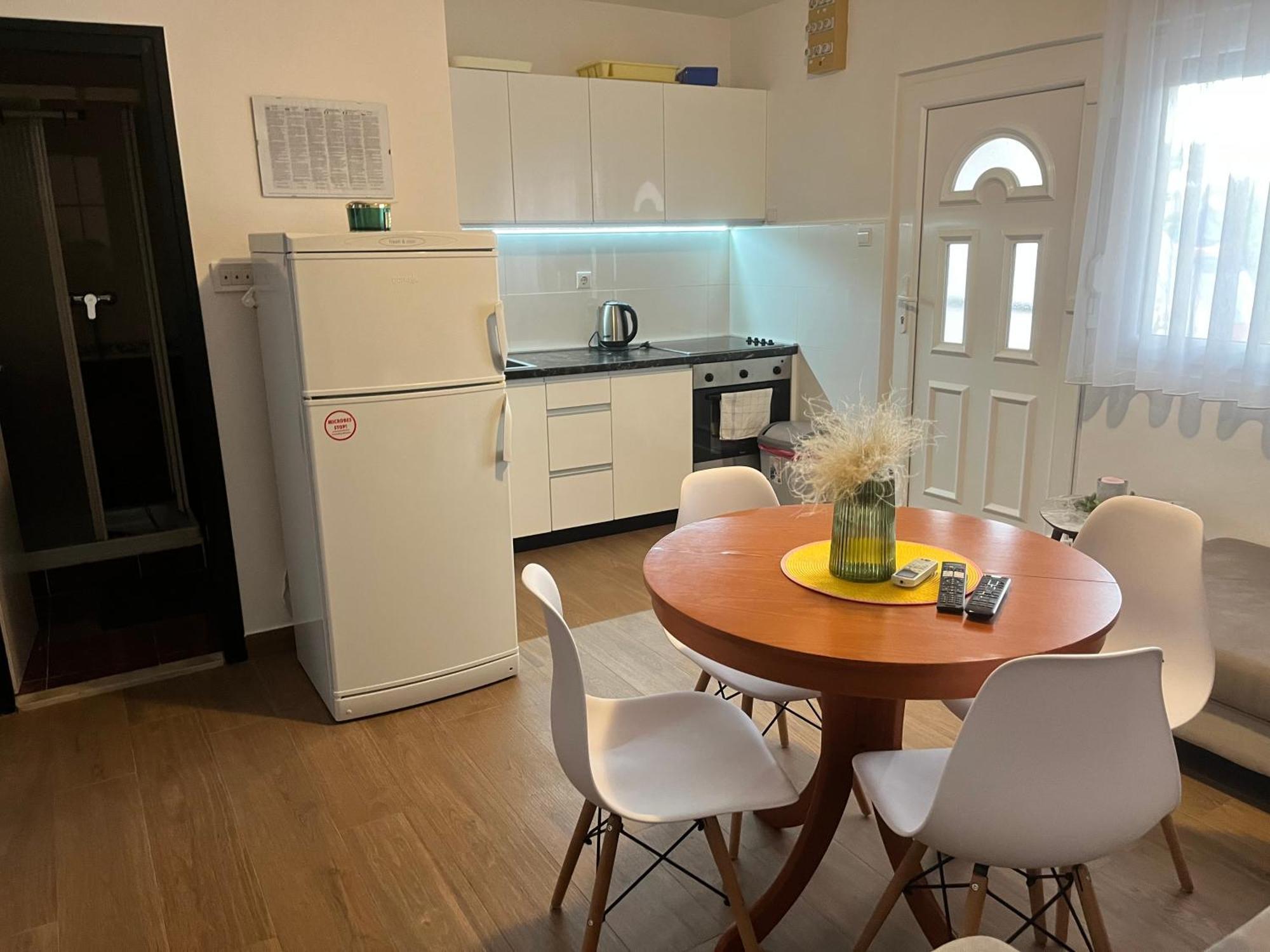 Apartments B&B Повляна Экстерьер фото
